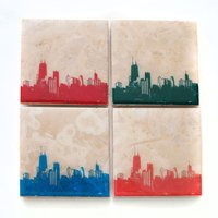 Chicago Skyline Edition I Untersetzer-Set | 4 Steinuntersetzer, Rot, Grün, Blau, & Orange Stadtbild Wohndekor von iNKthePRINT