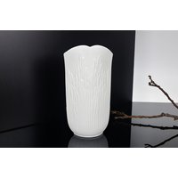 Vintage Bisquit Vase Blumenvase Von Ak Kaiser Porzellan Made in Germany Weiß Mid Century Op Art Shabby Martin Frey Design von ibkas