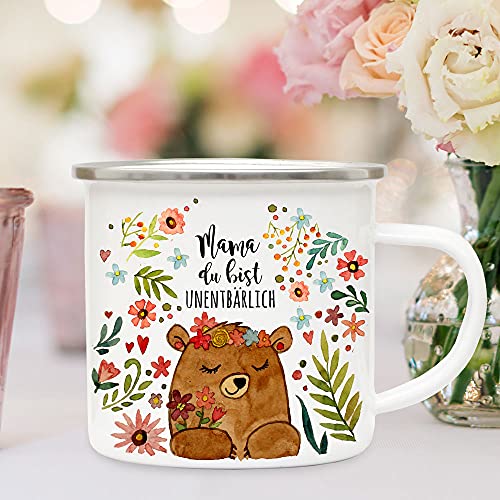 ilka parey wandtattoo-welt Emaille Becher Camping Tasse Bär Bärchen Blumen & Spruch Mama du bist unentbärlich Kaffeetasse Geschenk Muttertag eb590 von ilka parey wandtattoo-welt