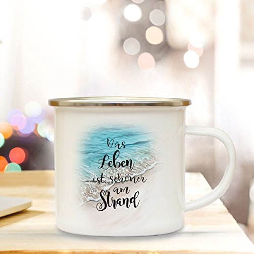 ilka parey wandtattoo-welt Emaille Becher Camping Tasse Meer & Spruch Motto Das Leben ist schöner am Strand Kaffeetasse Zitat Geschenk eb153 ilka parey wandtattoo-welt Emaille Becher Camping Tasse Meer & Spruch Motto Das Leben ist schöner am Strand Kaffeetasse Zitat Geschenk eb153 von ilka parey wandtattoo-welt