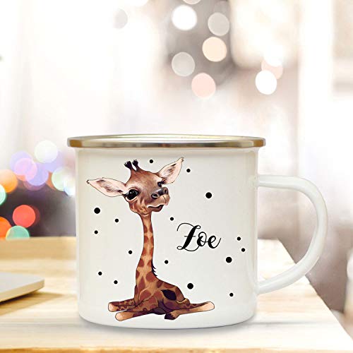 ilka parey wandtattoo-welt Emaillebecher mit Baby Giraffe & Name Wunschname Campingtasse mit Punkte Kaffeetasse Geschenk eb260 von ilka parey wandtattoo-welt