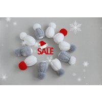 Weihnachts-Geschenk. Satz Von 10 Ei Hüte in Winterfarben von imali