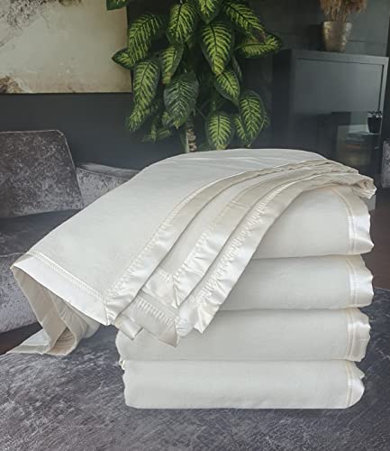 inSilk Seidendecke mit Satin-Seidenbesatz - Farbe: Elfenbein – Größe: 150 x 200 cm – 100% Reine Seide inSilk Seidendecke mit Satin-Seidenbesatz - Farbe: Elfenbein – Größe: 150 x 200 cm – 100% Reine Seide von inSilk