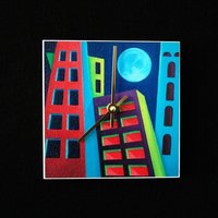 Nachtzeit Stadtbild Mit Vollmond in Blau, Grün Und Lila, Kunstuhr Nachtzeit Stadtbild Mit Vollmond in Blau, Grün Und Lila, Kunstuhr von indyRtist
