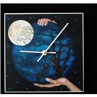 Night Of The Big Moon Uhr von indyRtist