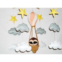 Made in Ukraine Mobile Baby Faultier Ballon Tier Krippe Hängende Wolken Mobile Häkeln Babypartygeschenk von innakozachuk