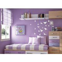 Vogelschwarm Fliegende Böse Taube Wandaufkleber Hoch Detaillierte Vögel 1169 34" Breit X 28" Hoch von innovativestencils