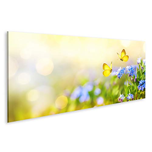 Bild auf Leinwand Schöner Sommer Frühling Wiese Blaue Blumen Vergissmeinnicht Zwei Fliegende Schmetterlinge Wilde Natu Wandbild Leinwandbild Bilder für Wohnzimmer GEZG-Pano von islandburner