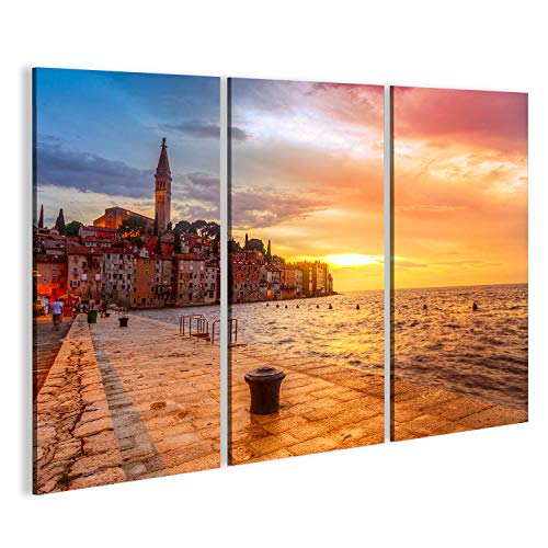 Bild auf Leinwand Schöner Sonnenuntergang in Rovinj an der Adriaküste Kroatiens. Wandbild Poster Leinwandbild von islandburner,