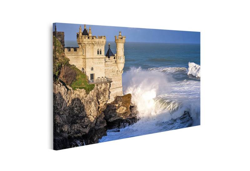 islandburner Leinwandbild, Schloss am Kliff mit tosender Meeresbrandung von islandburner