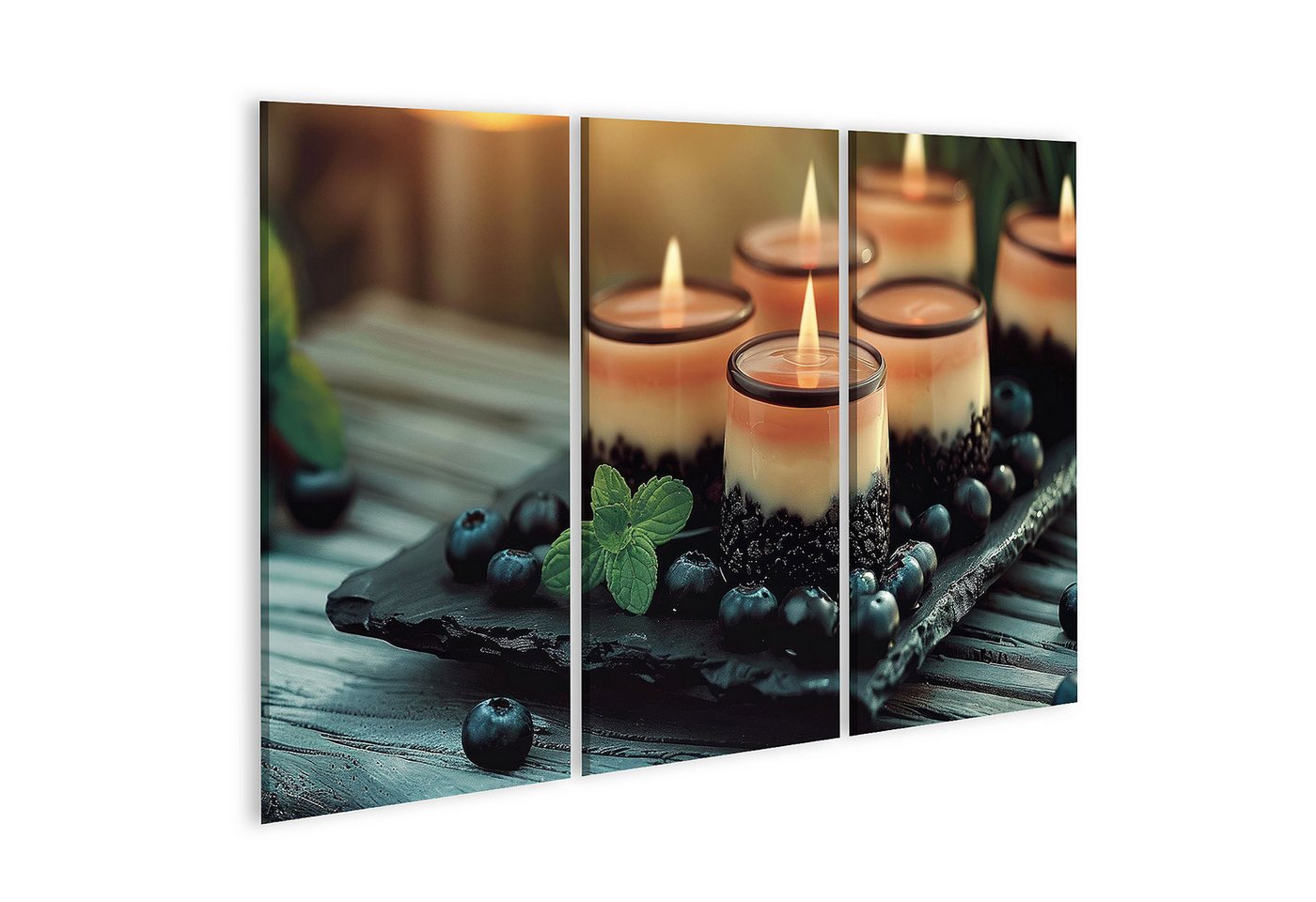 islandburner Leinwandbild, Stimmungsvolle Kerzen mit Blaubeeren und Minze islandburner Leinwandbild, Stimmungsvolle Kerzen mit Blaubeeren und Minze von islandburner