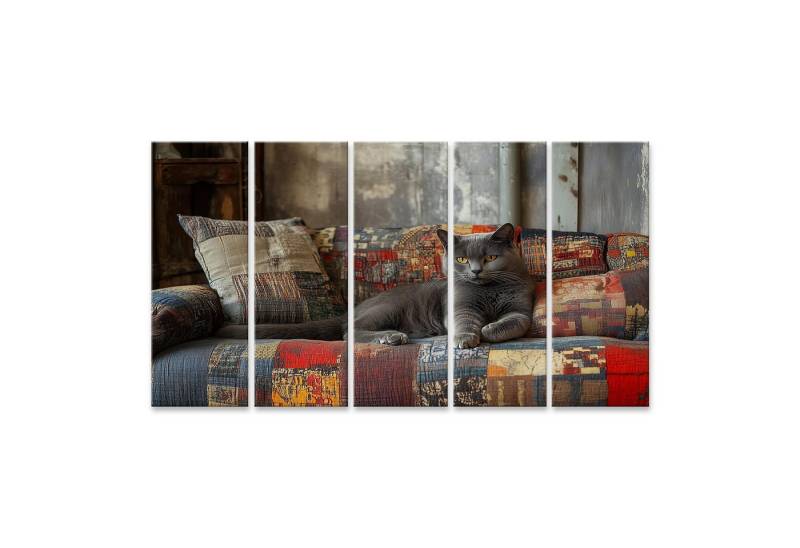 islandburner Leinwandbild Graue Katze entspannt auf buntem Sofa islandburner Leinwandbild Graue Katze entspannt auf buntem Sofa von islandburner
