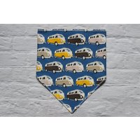 Bandana Hundehalstuch Vw Bulli T1 Retro. Blau Gelb. Beidseits Zu Tragen Bandana Hundehalstuch Vw Bulli T1 Retro. Blau Gelb. Beidseits Zu Tragen von itsadog