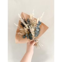 Trockenblumenstrauß Geschenk Eukalyptus Pampasgras Trockenblumenstrauß Geschenk Eukalyptus Pampasgras von ivyandroseDE
