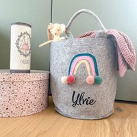Personalisierter Aufbewahrungskorb| Mit Namen Und Regenbogen | Aufbewahrungsbox Spielzeugaufbewahrung Kinderzimmerdeko -Jippie Tidy von jippieYAY