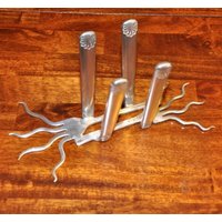 Atemberaubende Silber Serviettenhalter Gemacht Mit Gabeln Und Messer Küche Tisch Dekor Gespräch Stück Handgemachte Kunst Für Zuhause von jjevensen