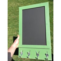 Kreidetafel Mit Mini-Besteck Schlüssel Haken Recycling Silber Friedensliebe Rock Auf Gabel Sie Handgesten Massivholz Handmade Creation Art von jjevensen