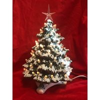 Glasierte Kleine Frazier Tanne Ornament Weihnachtsbaum Aus Keramik Mit Sockel, Klare Glühbirnen Und Stern Schnee Glitter von jmdceramicsart