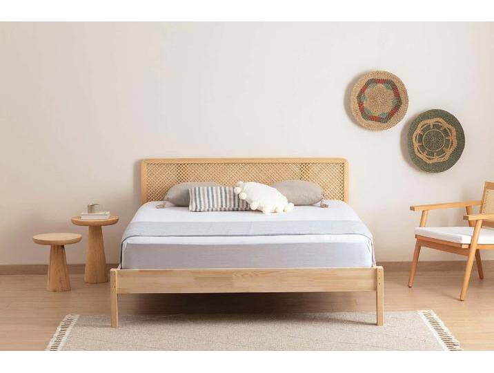 Elegantes Holz-Bettgestell 100x200 cm von jolondo