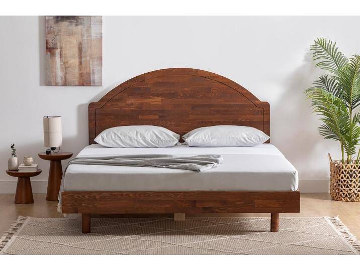 Massive Naturholz-Bett in elegantem Design 180x200 cm Massive Naturholz-Bett in elegantem Design 180x200 cm von jolondo