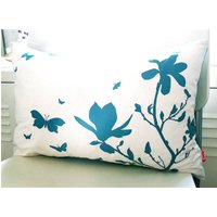 Begrenzte Zeit Verkauf Teal Druck Auf Aus Weißer Baumwolle Magnolia Und Schmetterlinge Rechteck Kissen von joom