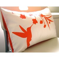 Orange Print Auf Off White Cotton Kolibri Mit Eukalyptus Rechteck Kissen von joom