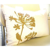 Senf Druck Auf Aus Weißer Baumwolle Kardinal Agapanthus Rechteck Kissen von joom