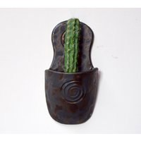 Hand Made Pewter Gusseisen Look Schwarz Glasierte Keramik Steingut Wand Vase Pflanzer Indoor Outdoor von jostudio37