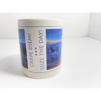 Vintage 1983 Jim Warren Leanin "Baum Carpe Diem Nutze Den Tag Pferd Becher Einhorn Märchen Weiße Pferde Strand von joycorazon