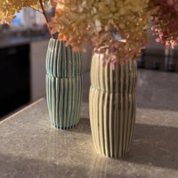 Handgemachte Keramik Vase von juliaedean