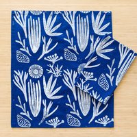 Servietten Aus Leinen. Blaue Meeressachen. Handblock Gedruckt. Tischsets/Geschirrtuch. Küsten. Boho Dekor. Gastgeberin Gifting Servietten Aus Leinen. Blaue Meeressachen. Handblock Gedruckt. Tischsets/Geschirrtuch. Küsten. Boho Dekor. Gastgeberin Gifting von juliepeach