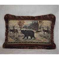 Rustikaler Hüttenbär Berg Braun Gold Tier Kissen Für Sofa Sessel Couch Mit Fransen von justtherightpillow