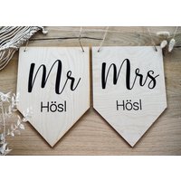 Holzwimpel Mit Mr. Und Mrs. Name Für Die Stühle An Der Hochzeit Oder Sonstiges von jusydesignstudio