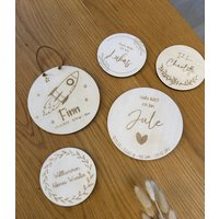 Holzschild Mit Geburtsdaten Und Namen - Personalisierbar von kKwBerlin