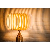 Tripod Stehlampe Dreibein Retro 60 - 70Iger Design Laub Holz Floor Lamp Wood von kOnzeptreyhe