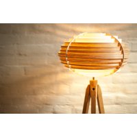 Tripod Stehlampe Dreibein Retro 60 - 70Iger Design Laub Holz Floor Lamp Wood von kOnzeptreyhe