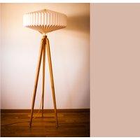 Tripod Stehlampe Dreibein Retro 60 - 70Iger Origami Design Floor Lamp Standard Lamp von kOnzeptreyhe