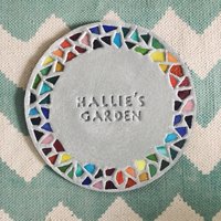 Trittstein Mit Mosaik-Glasrand | Groß Regenbogen Sprungbrett Für Den Garten von kacygilpinart