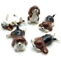 Satz Von 5 Beagle Welpen Hund Keramik Figur Tier Miniatur Statue von kanyanat