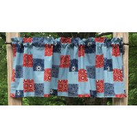 Western Bandana Cowboy Volant Rot Blau Old West Bauernhaus Fenster Vorhang Topper von karensbedandbath