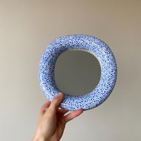Kleiner Wandspiegel Keramikspiegel Funky Spiegel Handgemachter Wandkunst Aus Keramik Runder Kleiner Wandspiegel Keramikspiegel Funky Spiegel Handgemachter Wandkunst Aus Keramik Runder von kartuzceramics