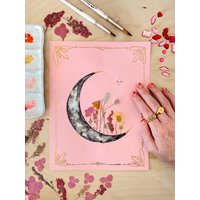 Embellished Print "Sherbet Sky" - Aquarell Mond, Gepresste Blumen, Blattgold von kateshrine