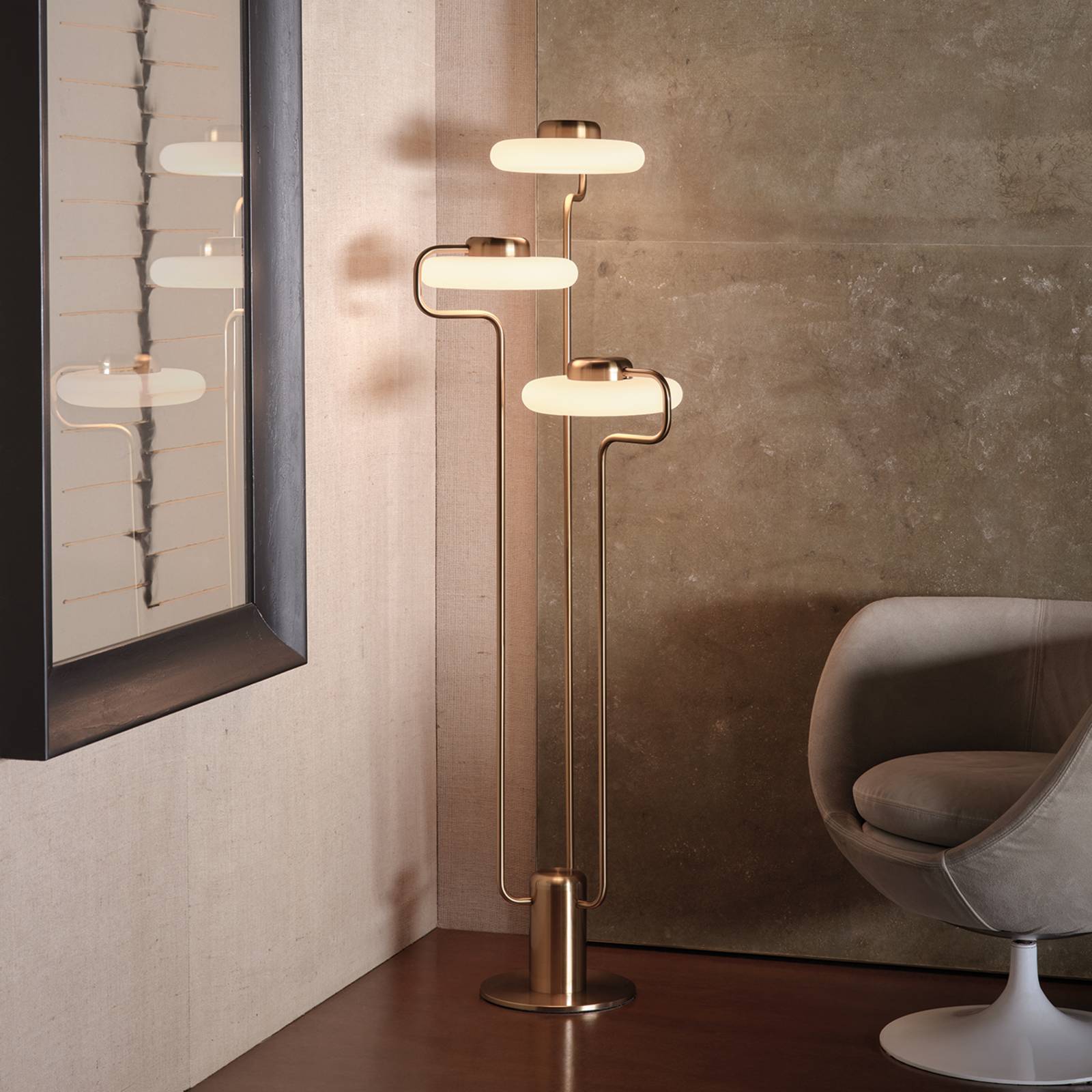 kdln LED-Stehleuchte TRATTO, messing, Höhe 150 cm, 3-flammig kdln LED-Stehleuchte TRATTO, messing, Höhe 150 cm, 3-flammig von kdln