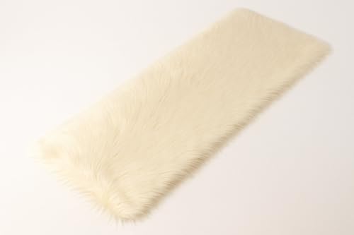 khevga Tischläufer Tischwäsche Fell - Felloptik Tischläufer (Creme, 140 x 33 cm) von khevga