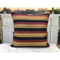 Bodenkissen, Kelim Kissenbezug, 24x24 Handgemachtes Kissen, Kissen Kilim, Außenkissen, Geschenkkissen, Dekokissen, Wohnkultur, 2038 von kilimpillowkingdom