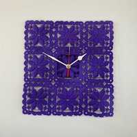 Wanduhr Spitzenzeit Wanduhr Spitzenzeit von kissenknicker4berlin