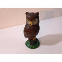 Vintage Handbemalte Sitzende Eulen-statue von kitschannette