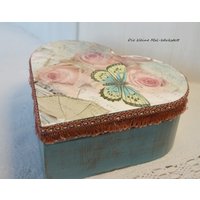 Schmuckkästchen Herzkästchen Schatzkästchen Mit Schmetterling Türkis Shabby von kleineMalWerkstatt