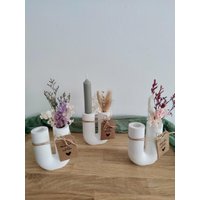 U-Förmiger Herzenständer Aus Keraflott Mit Kerze Und Kleinen Trockenblumenstrauß von kleinundfeinDeko