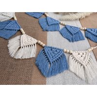Wimpelkette Blau Natur/Makramee Deko Girlande/ Kinderzimmer Jungen Knotenpunk13 /Geschenkidee Dekoidee Macrame von knotenpunkt13macrame